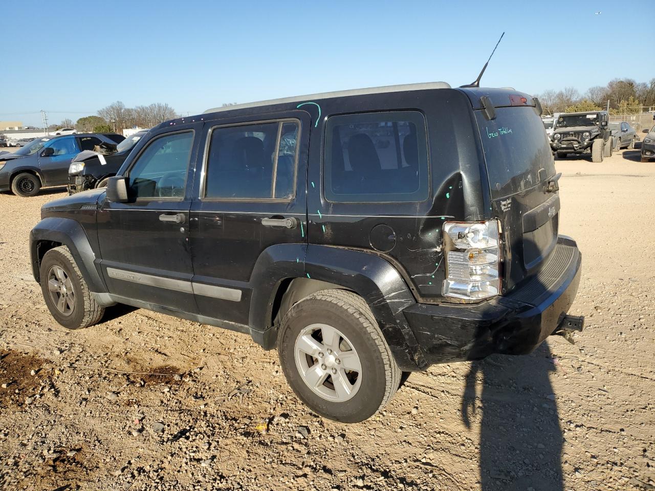 2012 Jeep Liberty (North America) - Image 2