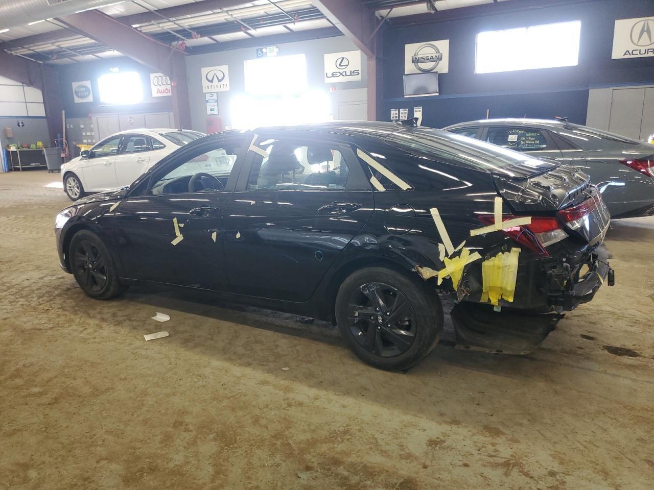 2023 Hyundai Elantra - Image 2