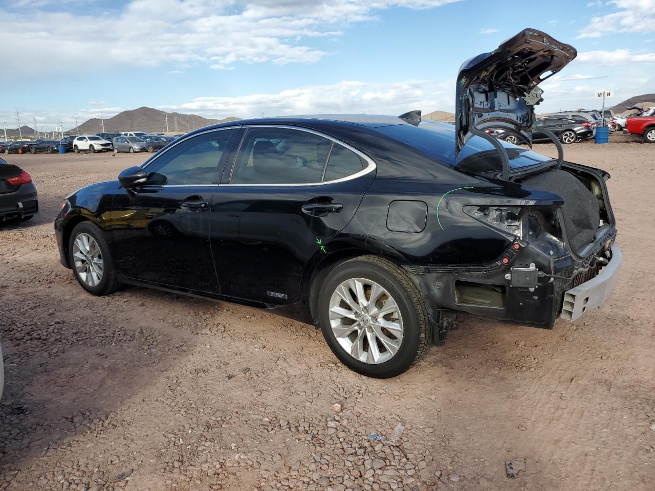 2015 Lexus ES - Image 2