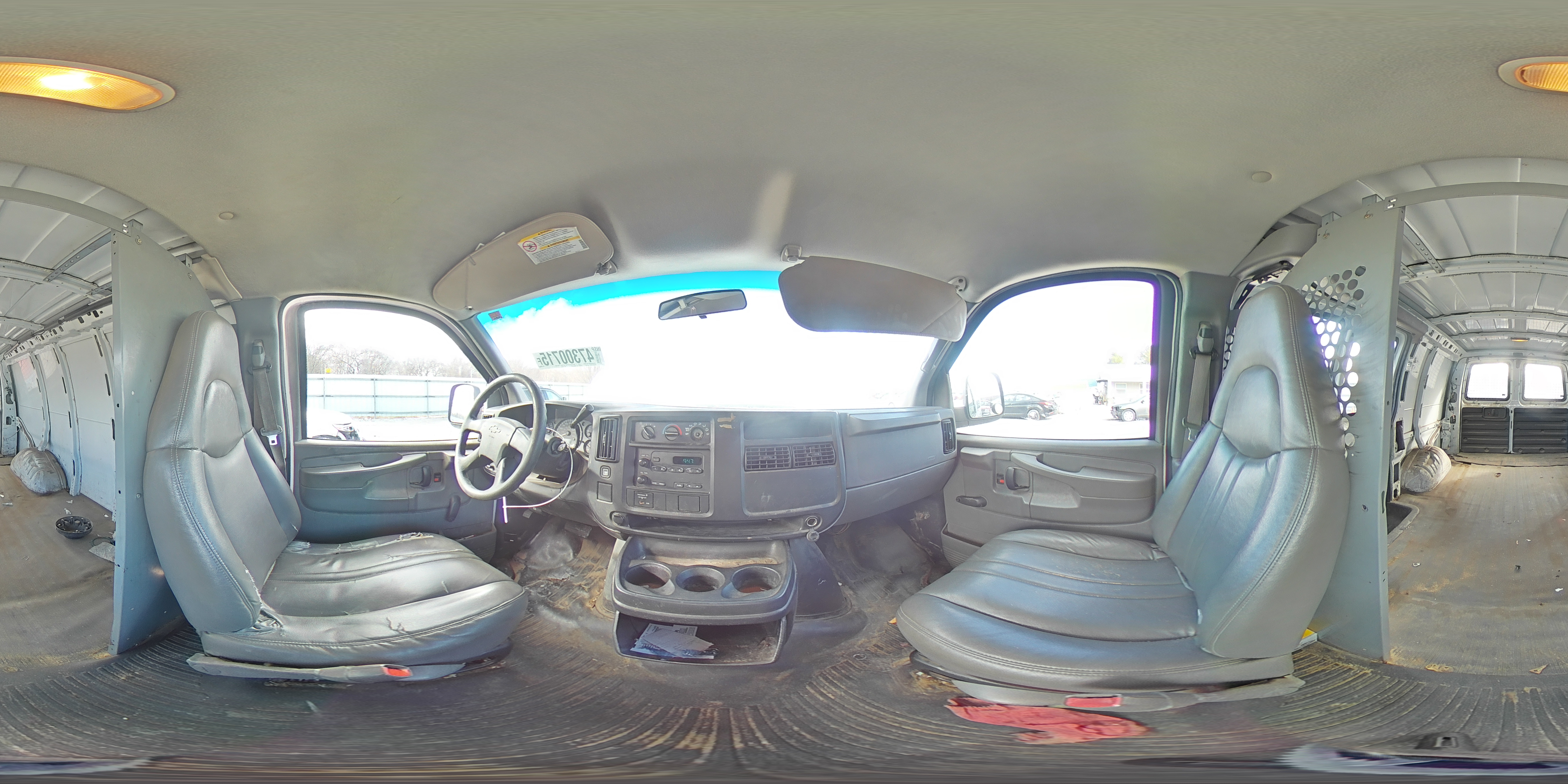 2005 Chevrolet Express - Image 14