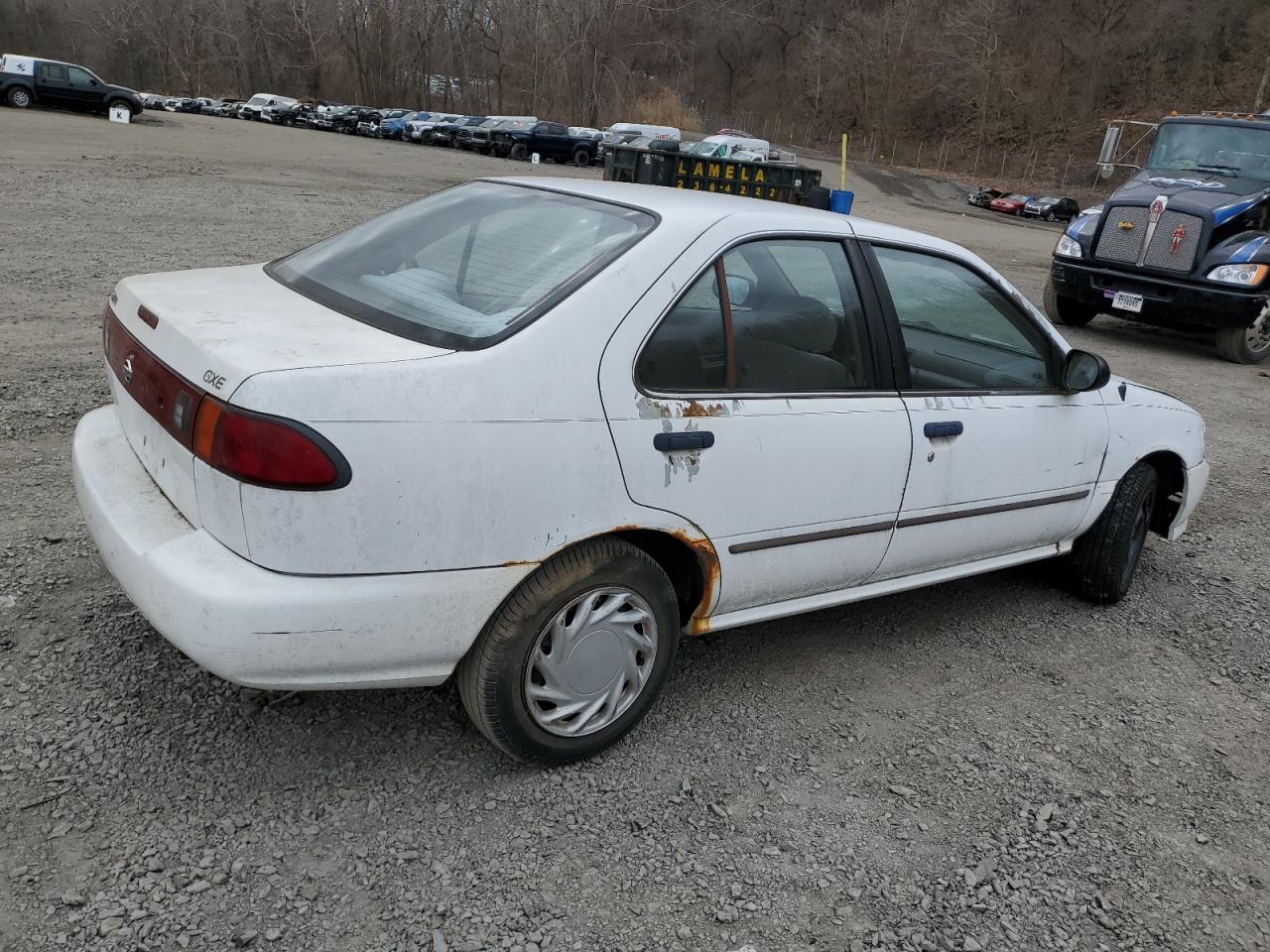 1998 Nissan Sentra - Image 3