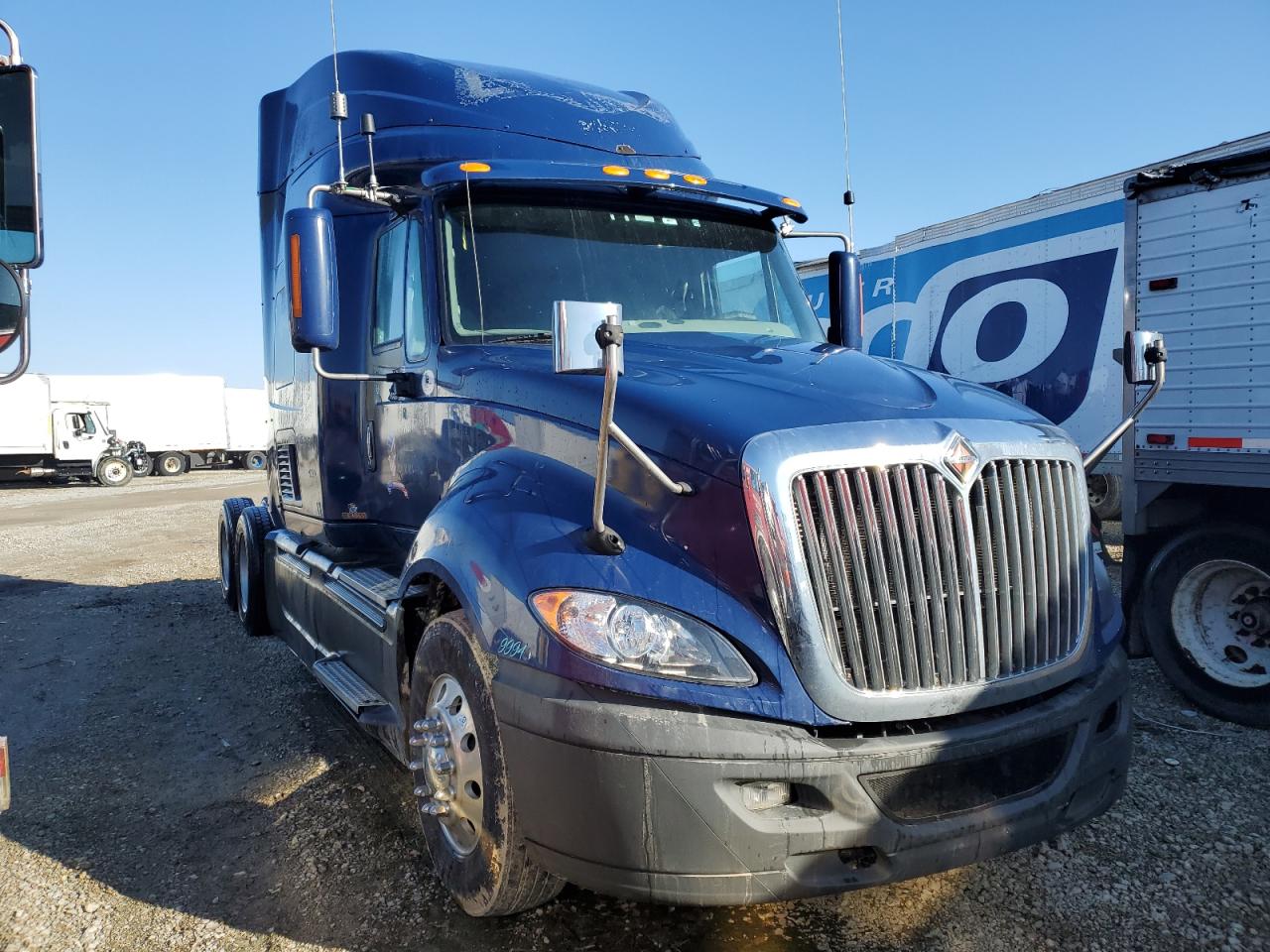 2016 International Prostar Semi Truck na sprzedaż w Cicero, IN - Minor Dent/Scratches