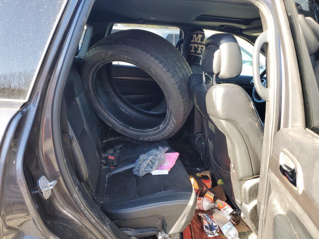 2017 Jeep Grand Cherokee - Image 11