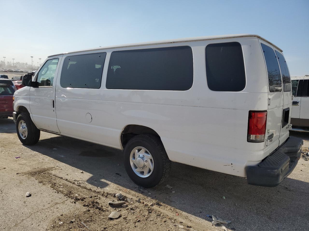 2013 Ford Econoline - Image 2