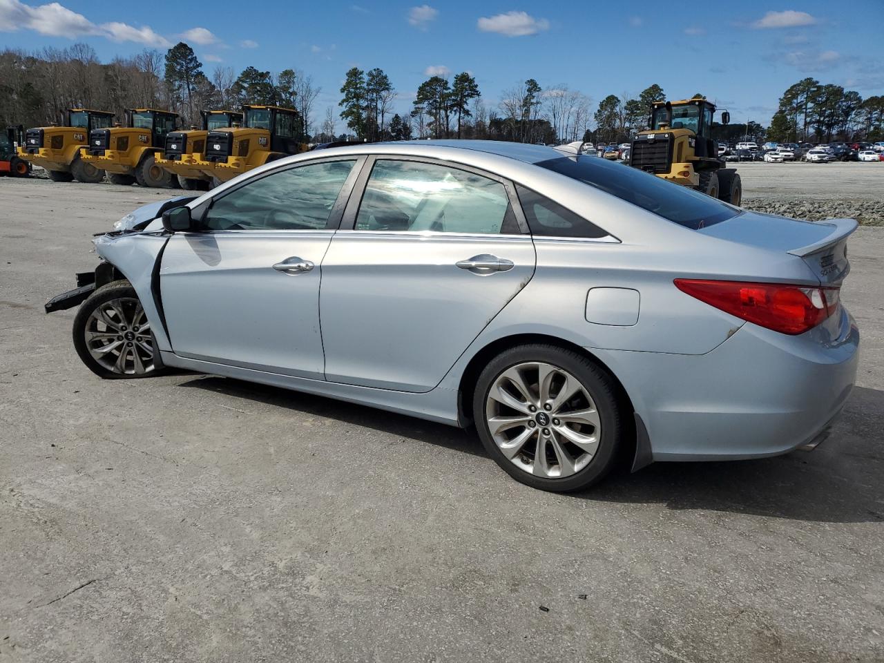2013 Hyundai Sonata - Image 2