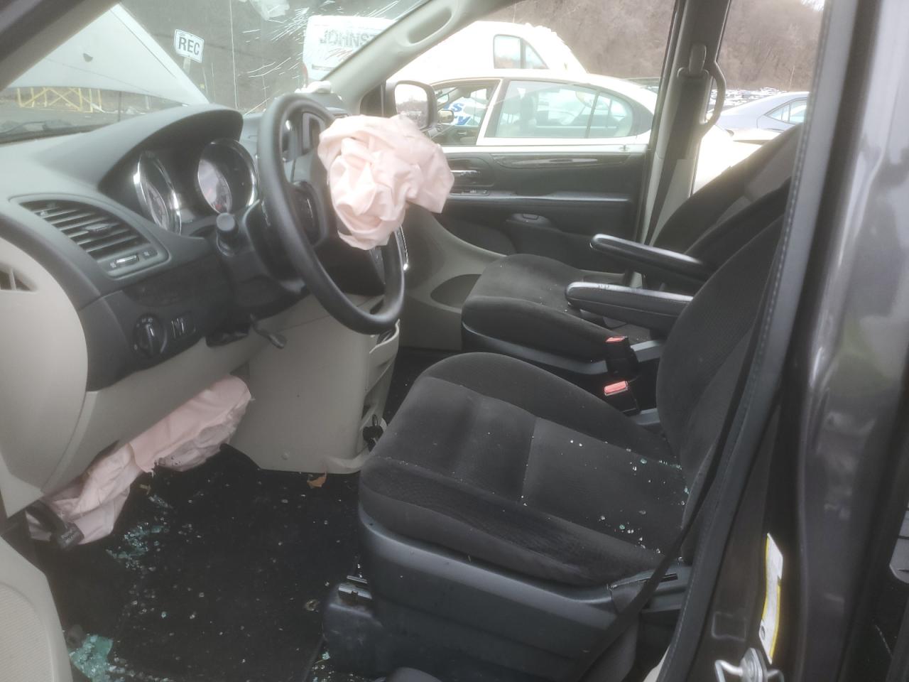 2018 Dodge Caravan - Image 7
