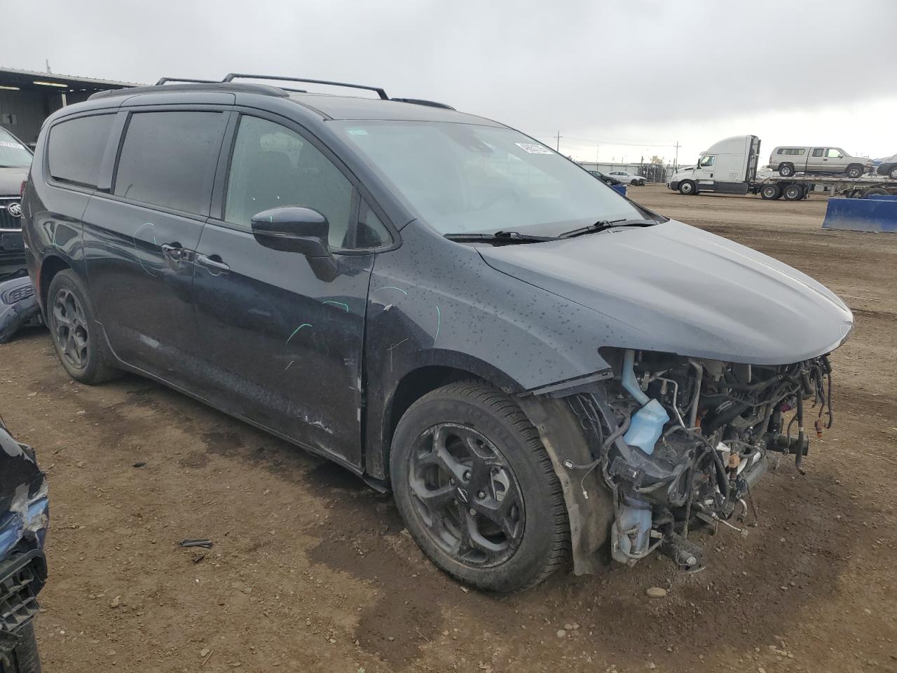 2021 Chrysler Pacifica - Image 4