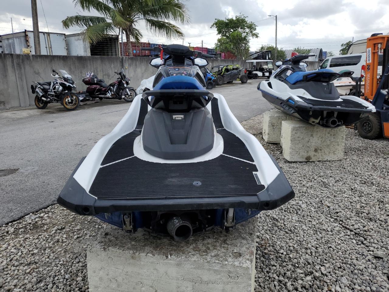 2023 Yamaha Vx VIN: YAMA2524J223 Lot: 47374475