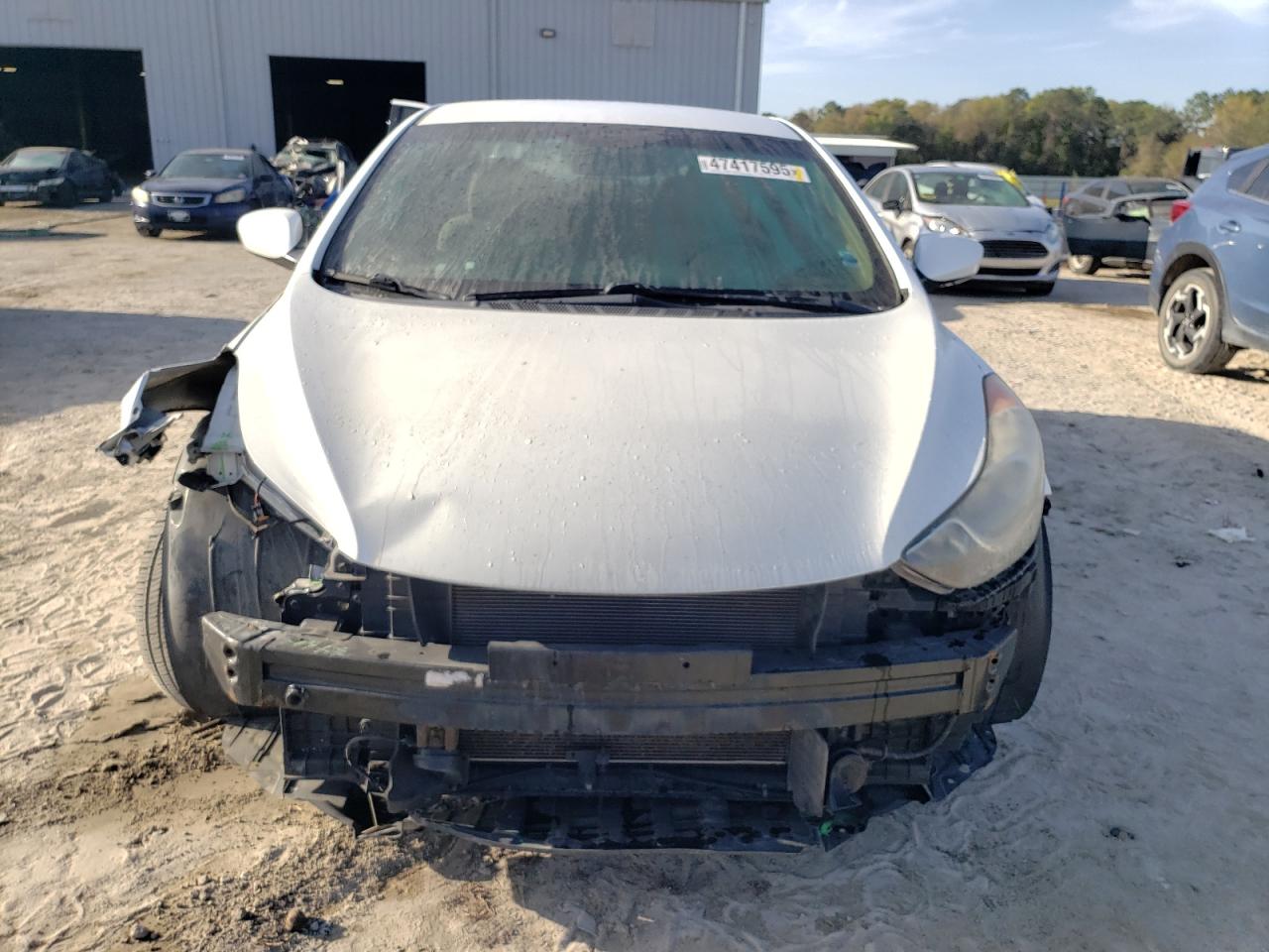 2013 Hyundai Elantra - Image 5