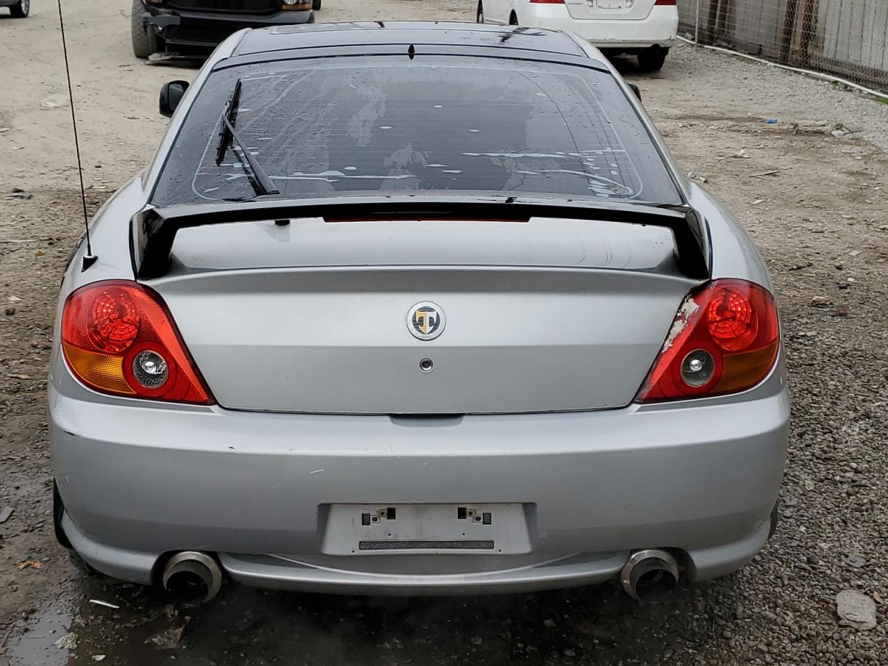 2003 Hyundai Tiburon - Image 6