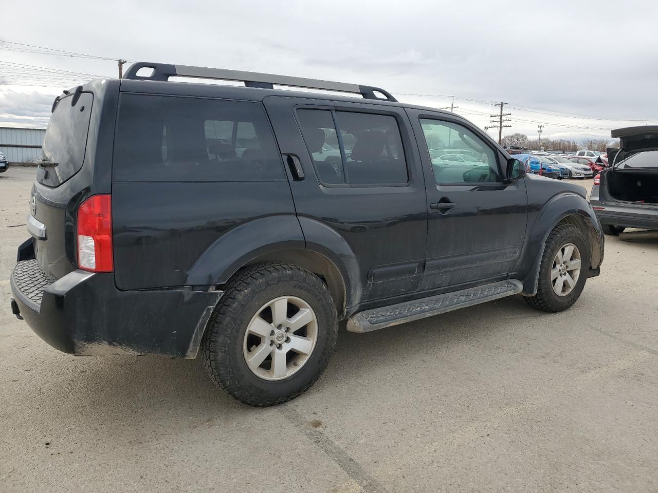 2011 Nissan Pathfinder - Image 3