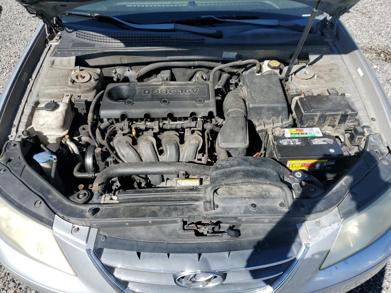 2009 Hyundai Sonata - Image 12