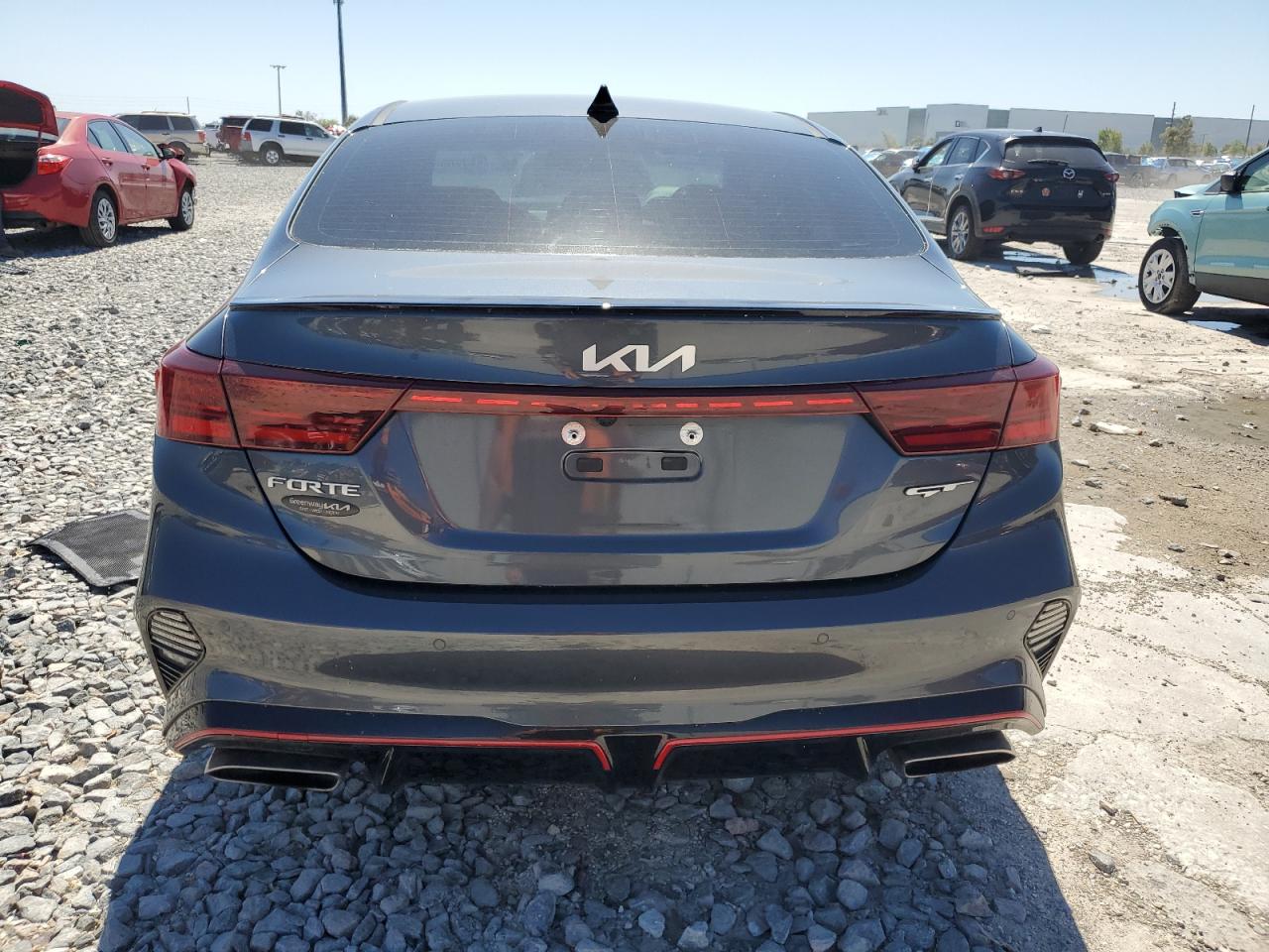 2022 Kia Forte - Image 6