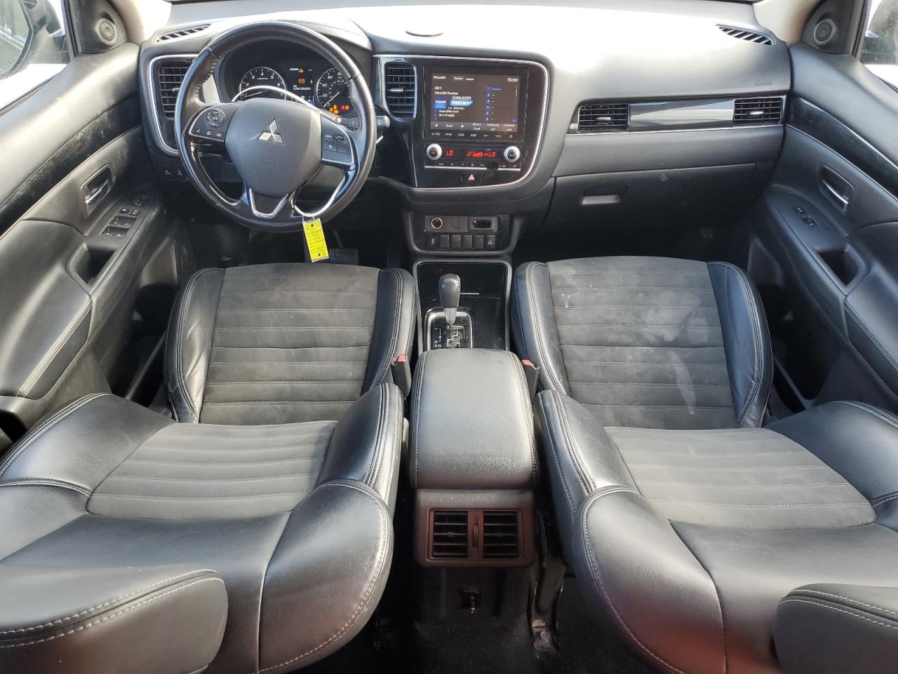 2020 Mitsubishi Outlander - Image 8