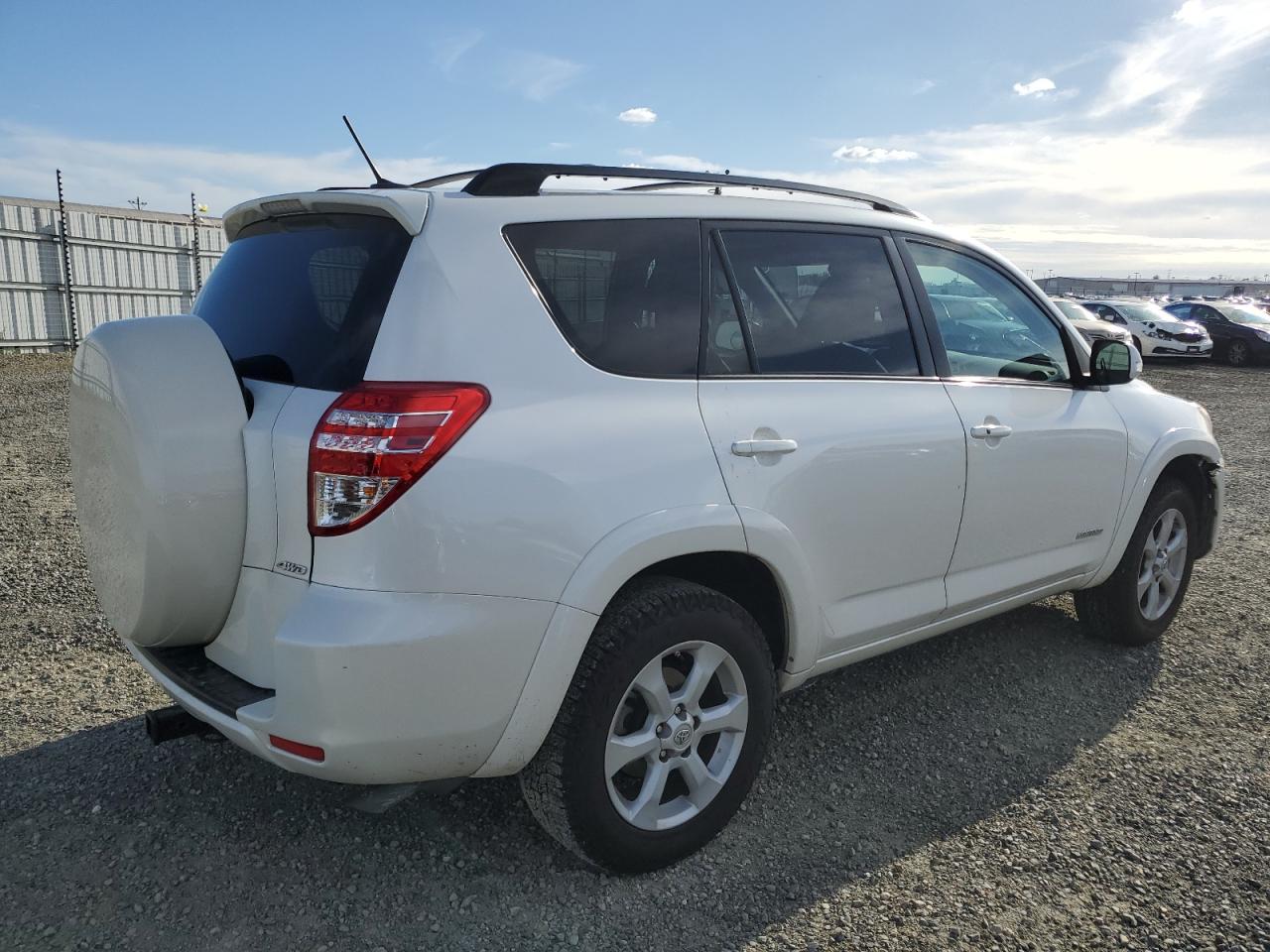 2012 Toyota RAV 4 - Image 3
