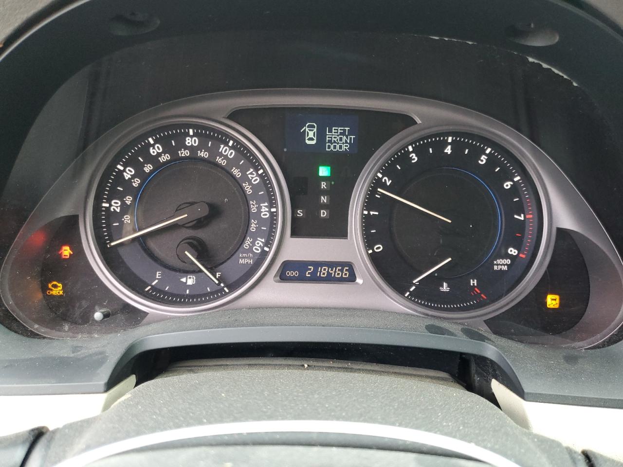 2010 Lexus IS - Image 9
