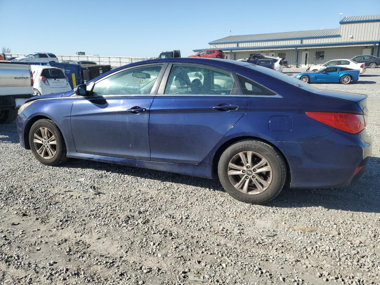 2014 Hyundai Sonata - Image 2