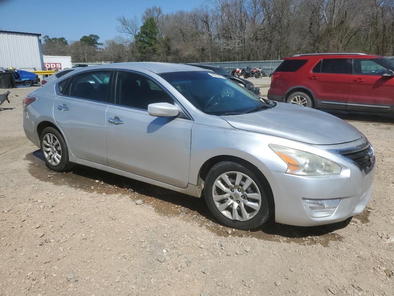 2015 Nissan Altima - Image 4