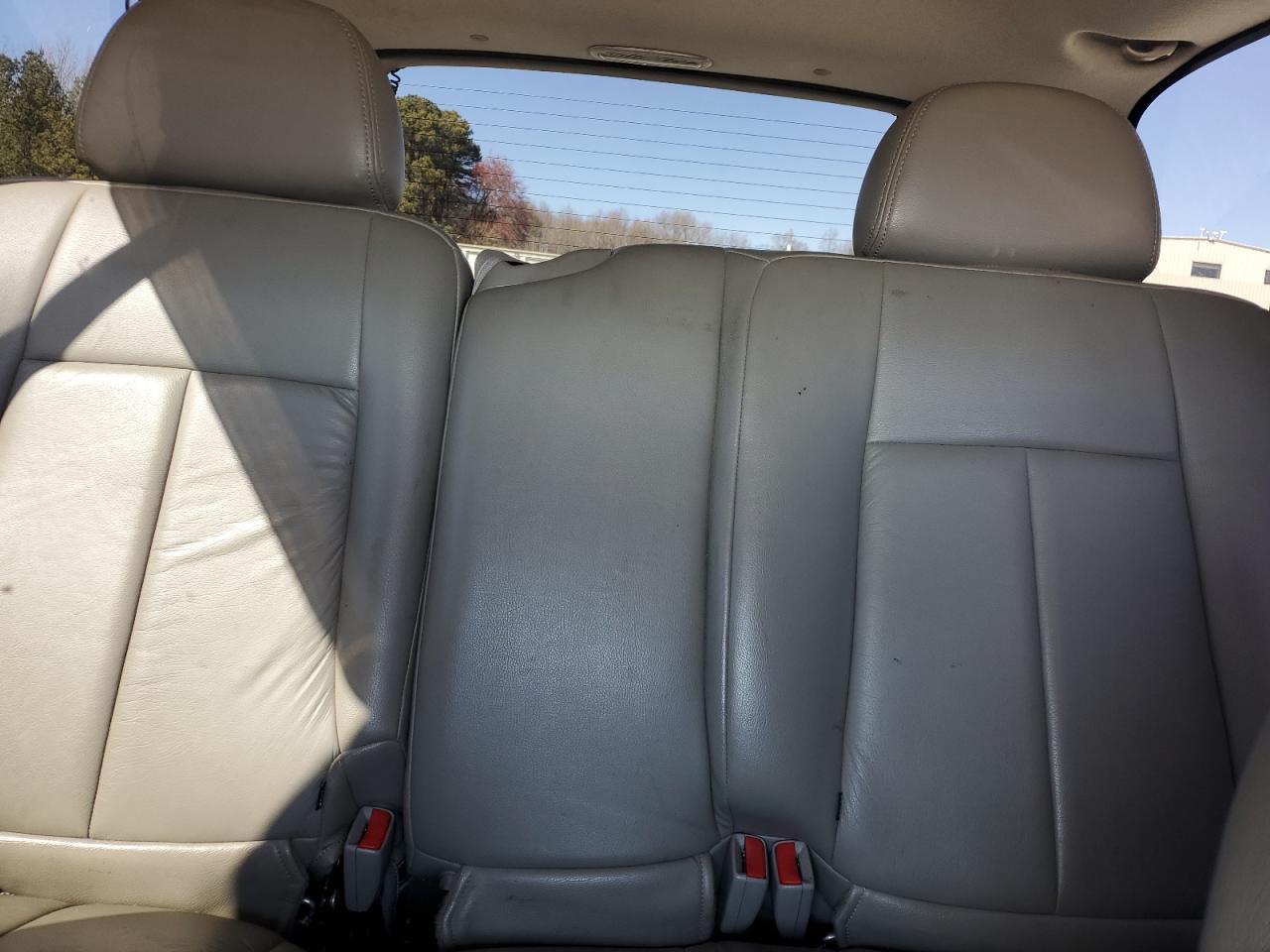 2008 GMC Envoy - Image 10