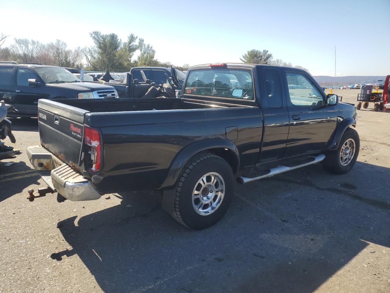 2000 Nissan Navara (Frontier) - Image 3