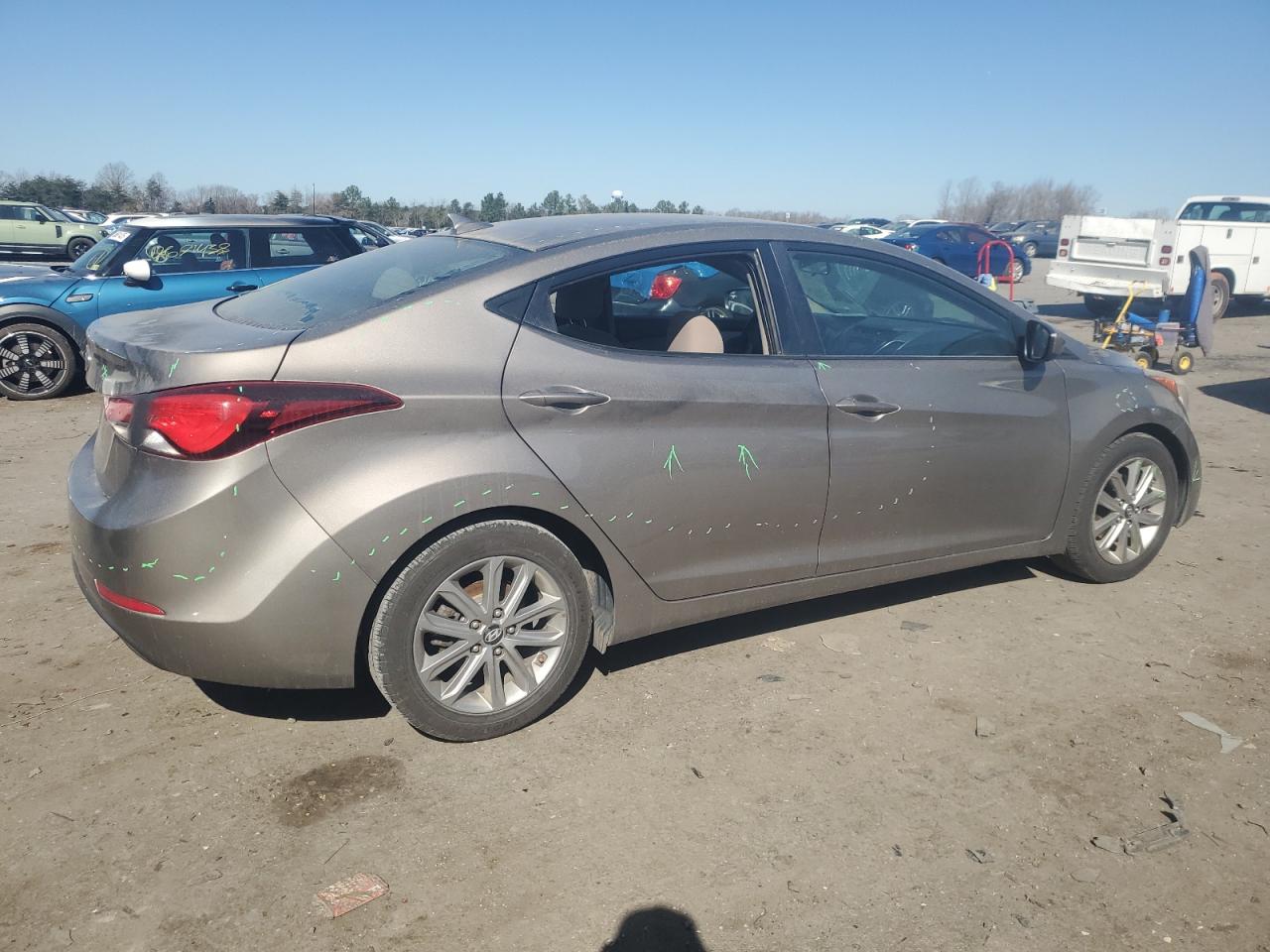 2016 Hyundai Elantra - Image 3