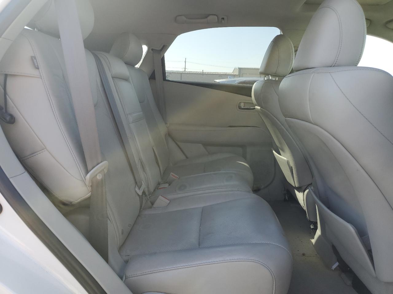 2011 Lexus RX - Image 11
