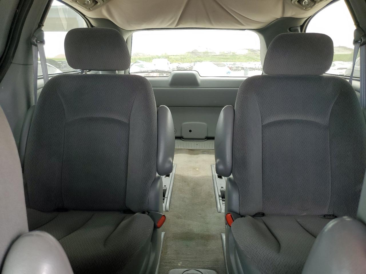 2004 Dodge Grand Caravan Sxt VIN: 2D8GP44L24R607309 Lot: 50357825