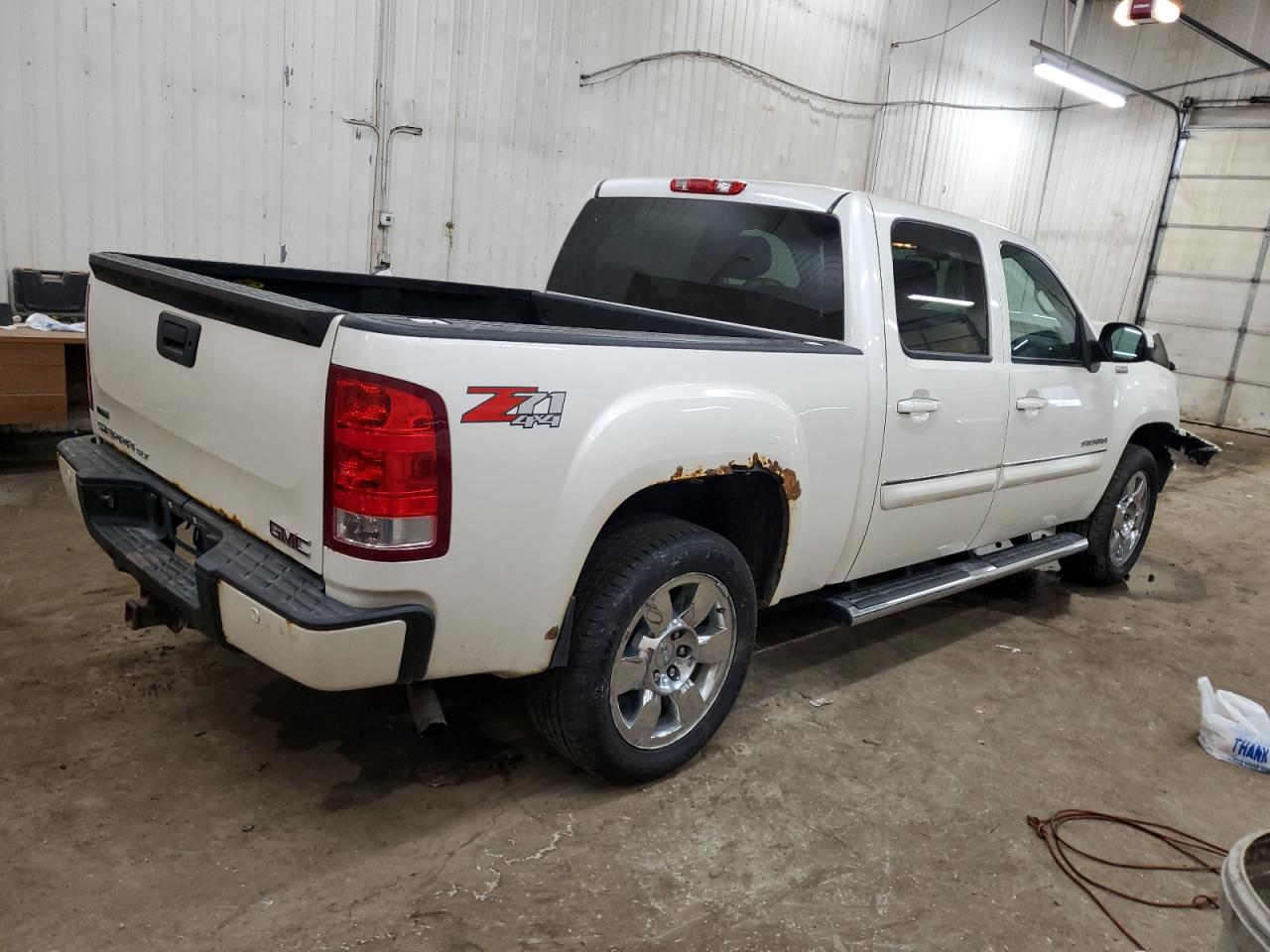 2011 GMC Sierra - Image 3