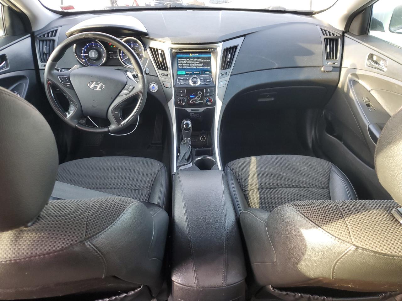 2012 Hyundai Sonata - Image 8