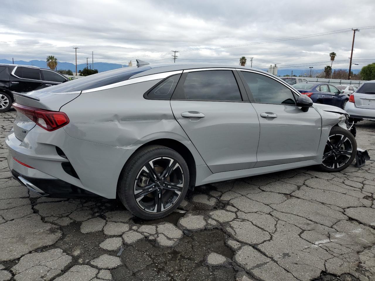 2022 Kia K5 - Image 3