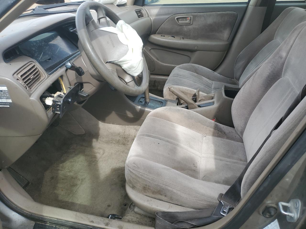 1999 Toyota Camry - Image 7