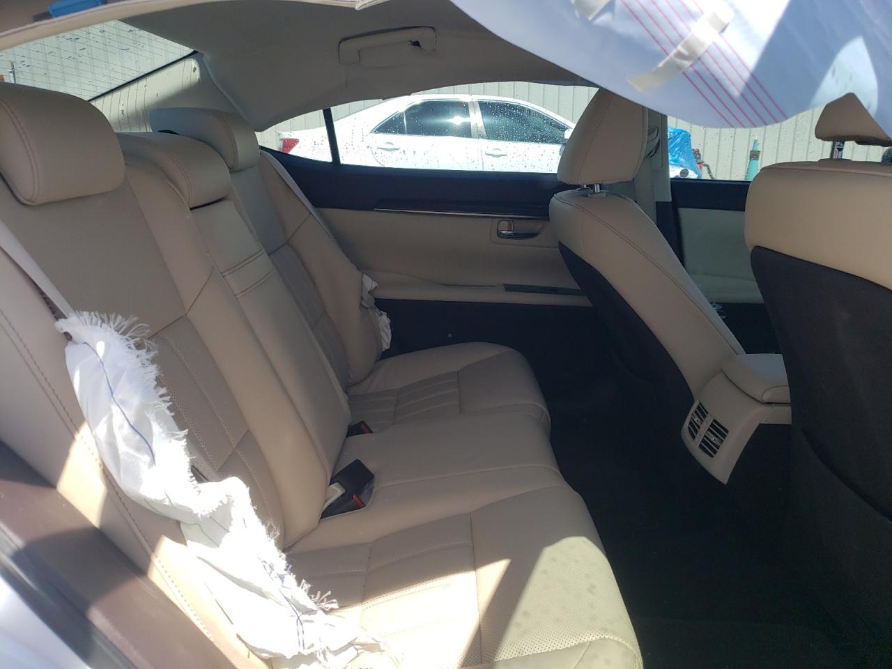 2018 Lexus ES - Image 10