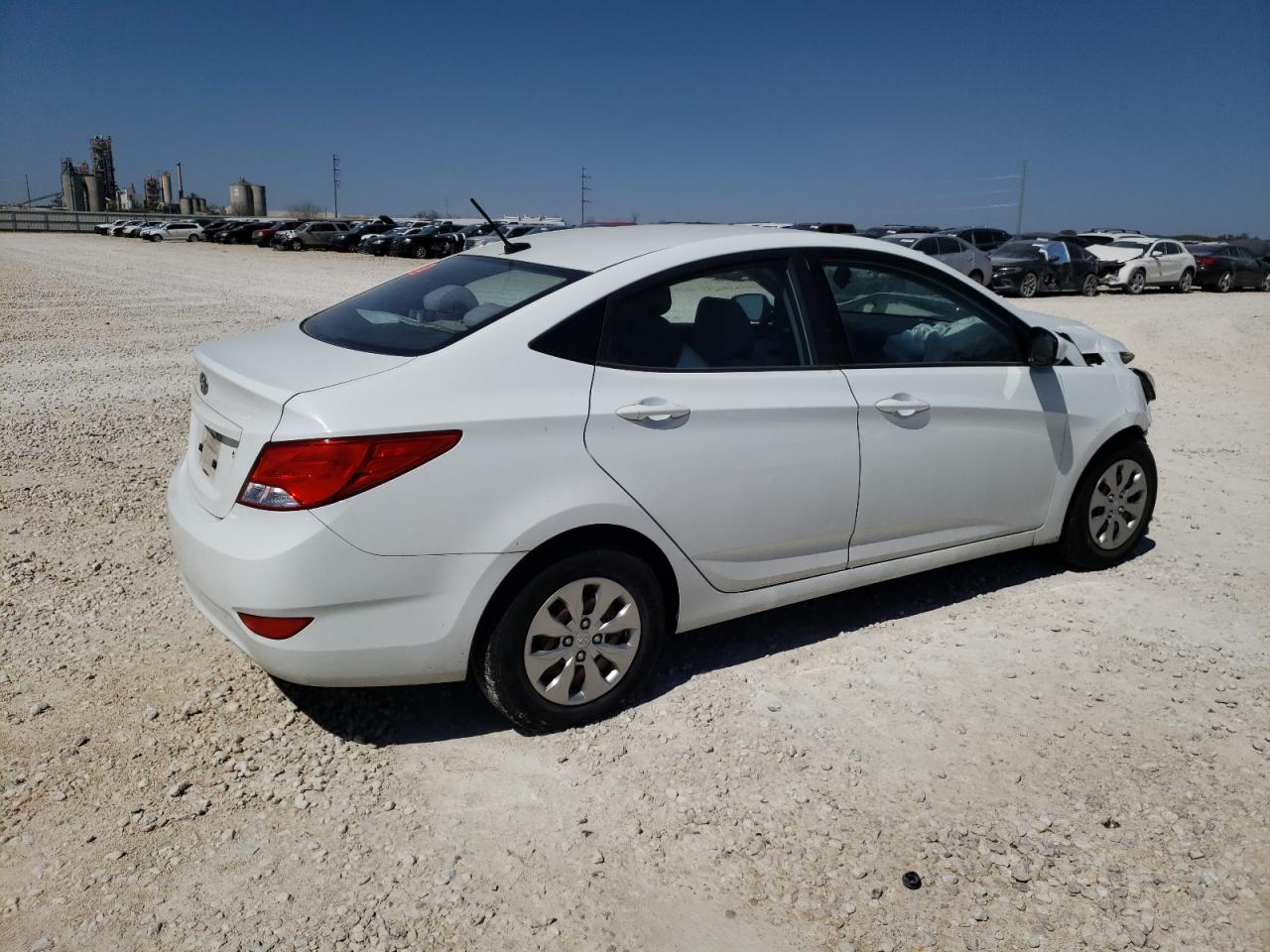 2016 Hyundai Accent - Image 3