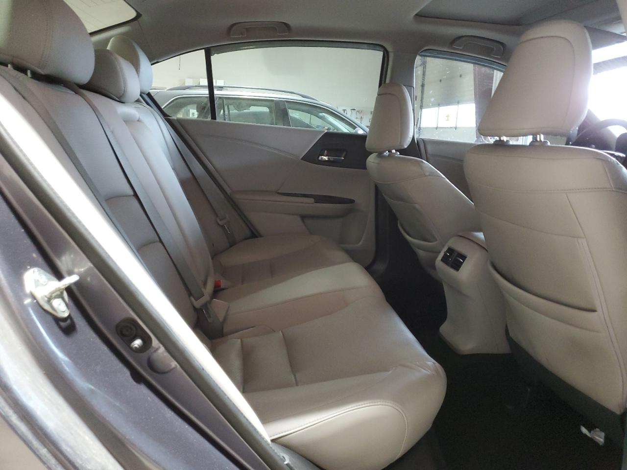 2015 Honda Accord - Image 10