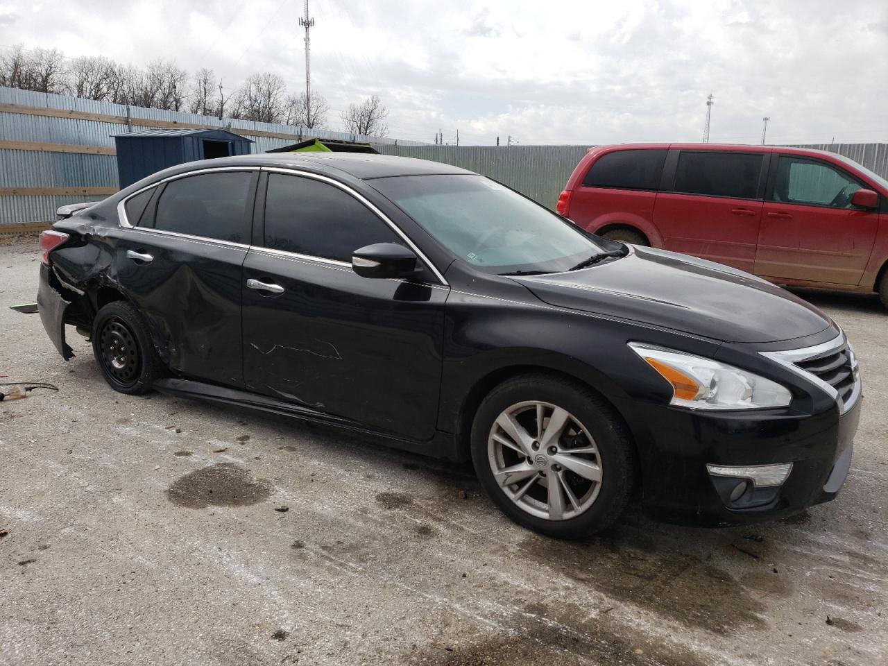 2014 Nissan Altima - Image 4