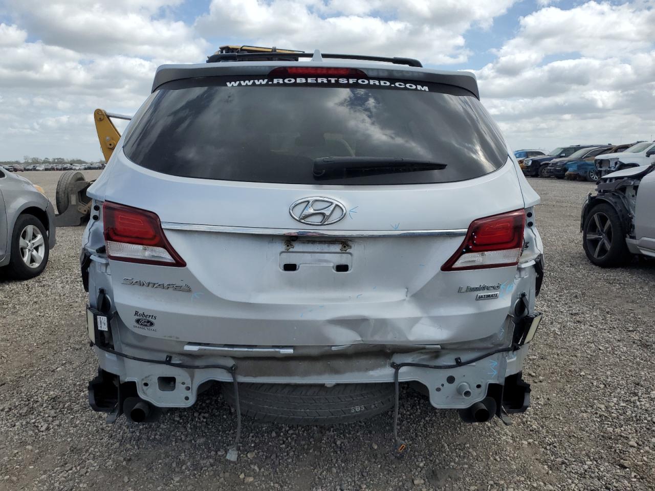 2017 Hyundai Santa Fe - Image 6