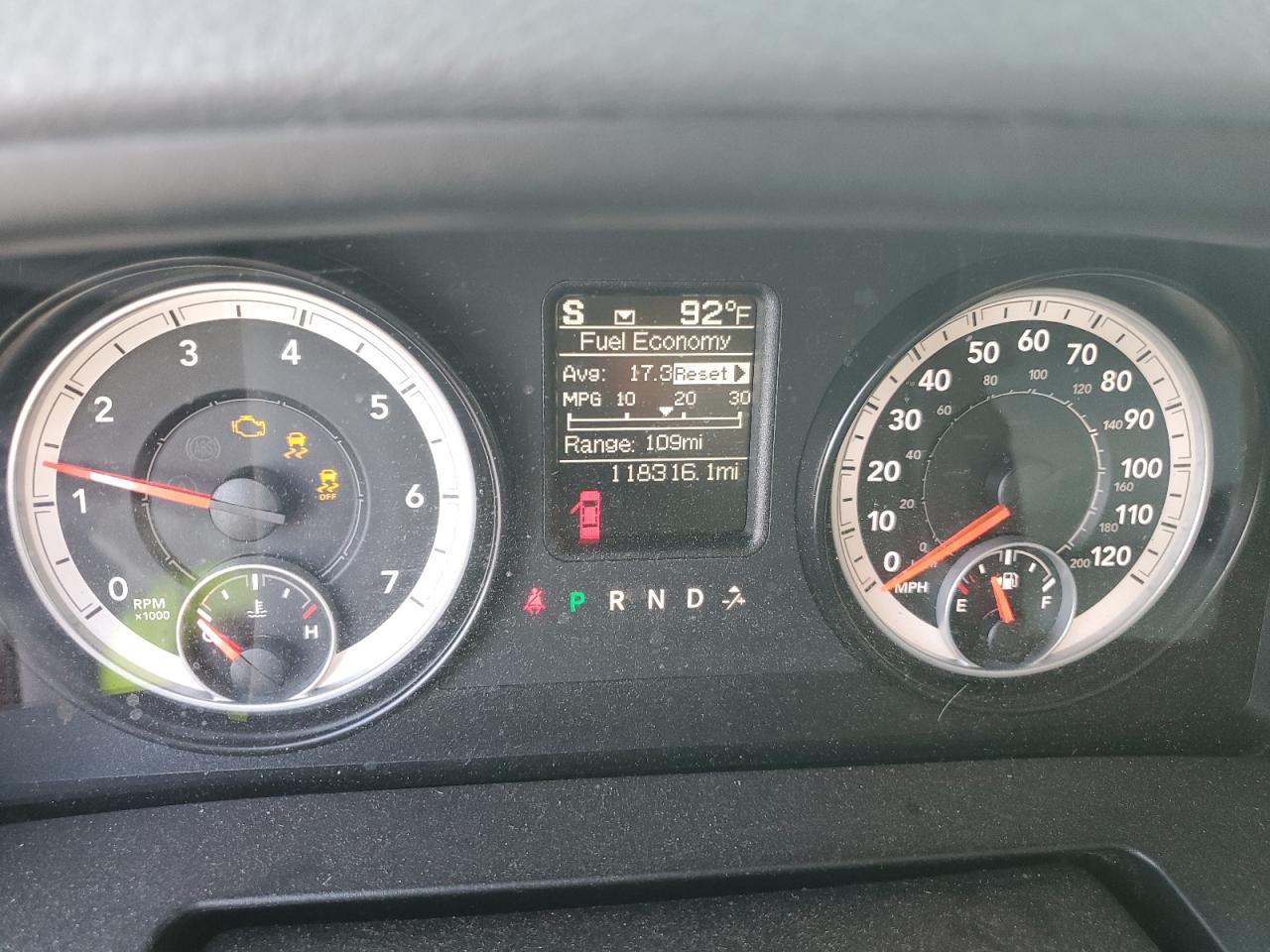 2014 RAM 1500 - Image 9