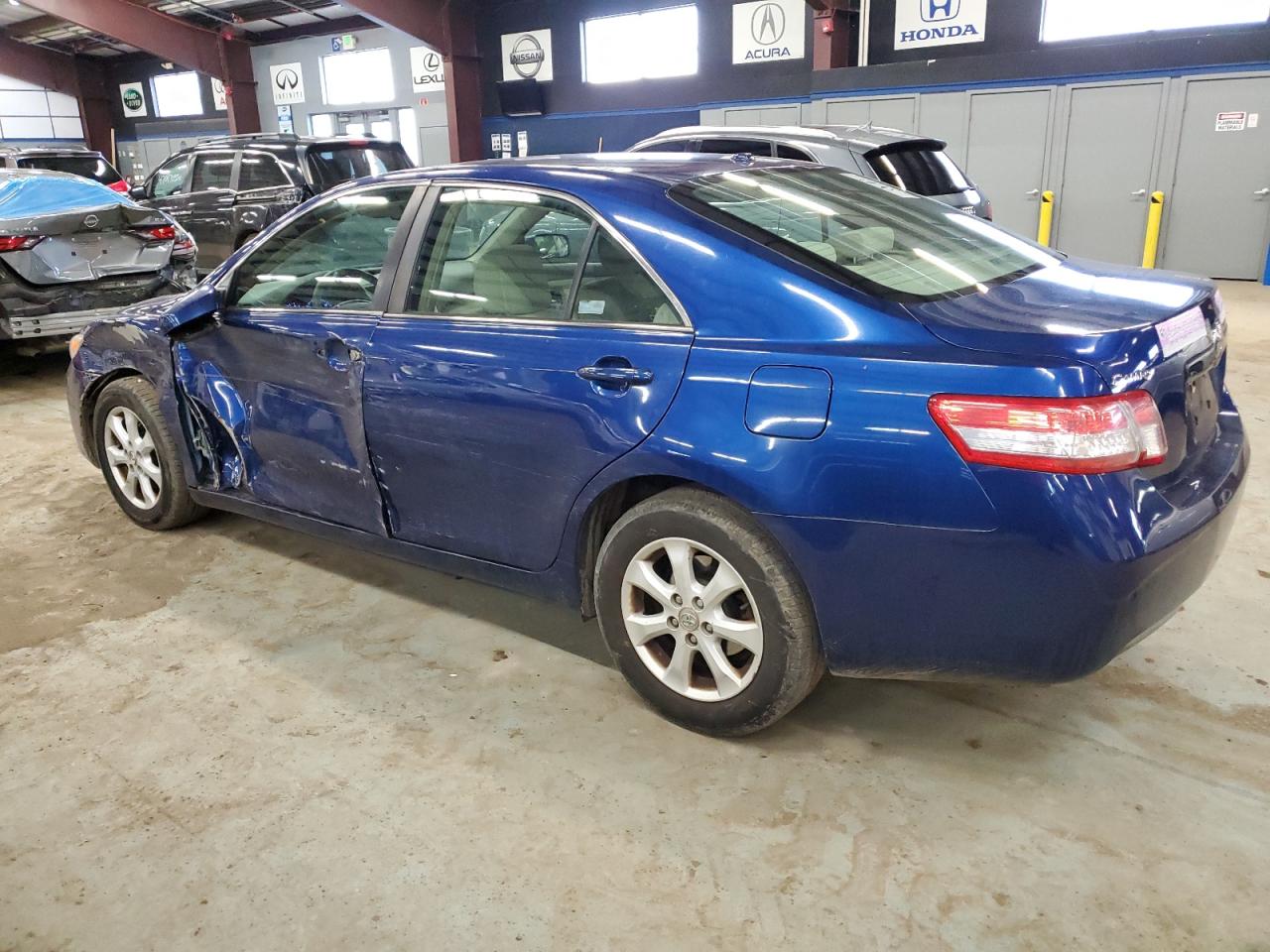 2011 Toyota Camry - Image 2