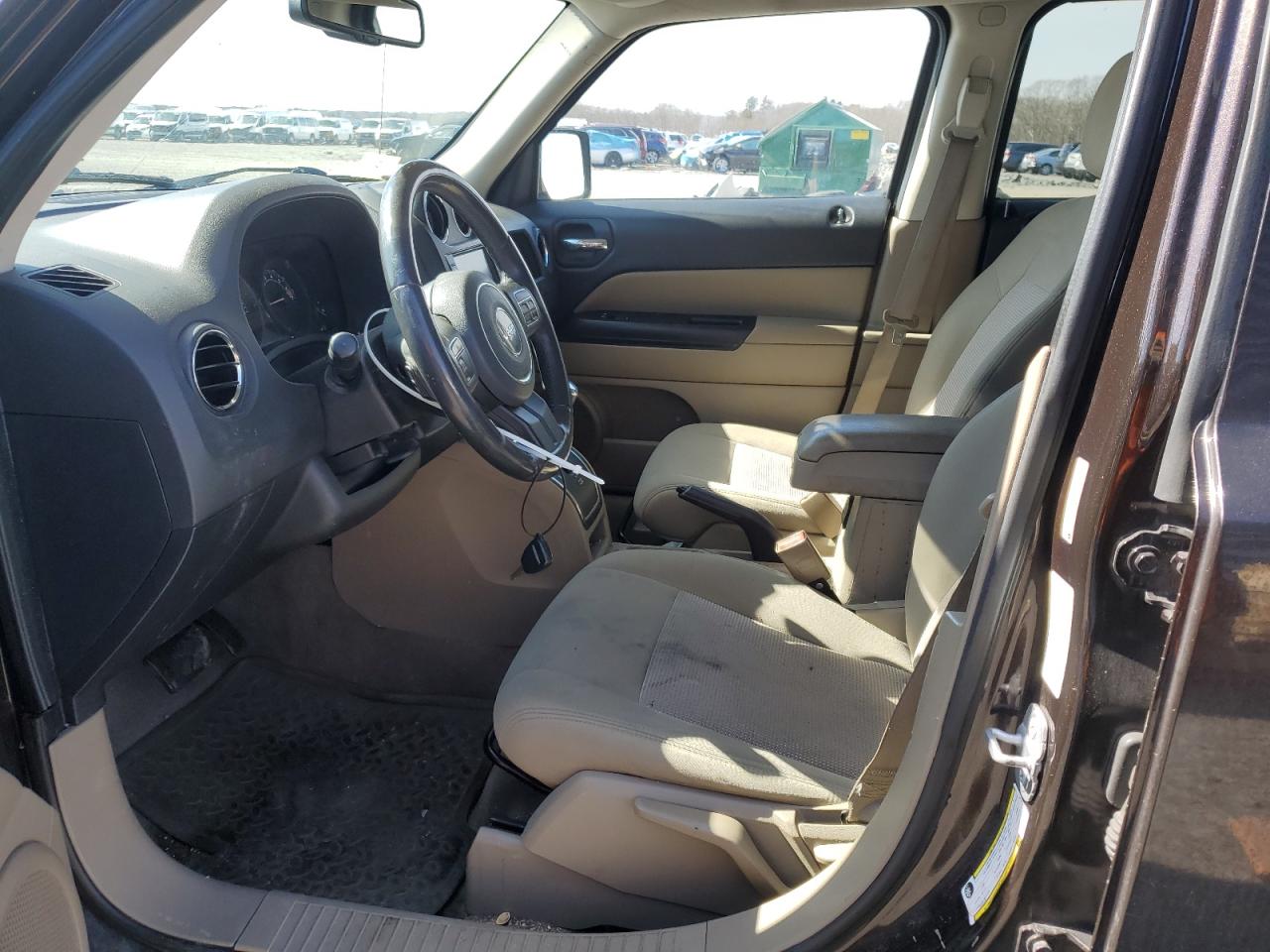 2014 Jeep Liberty (Patriot) - Image 7