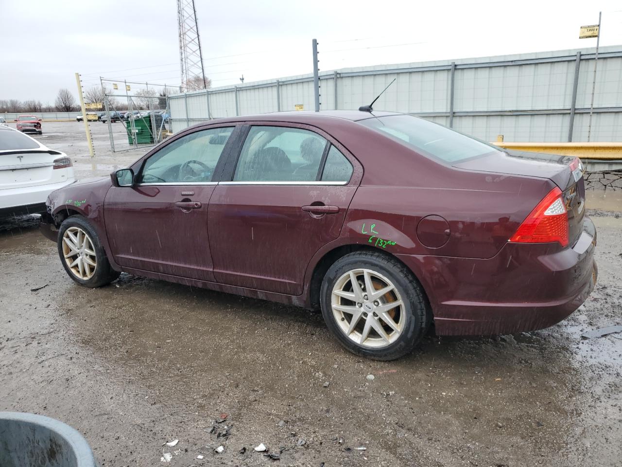2011 Ford Fusion - Image 2