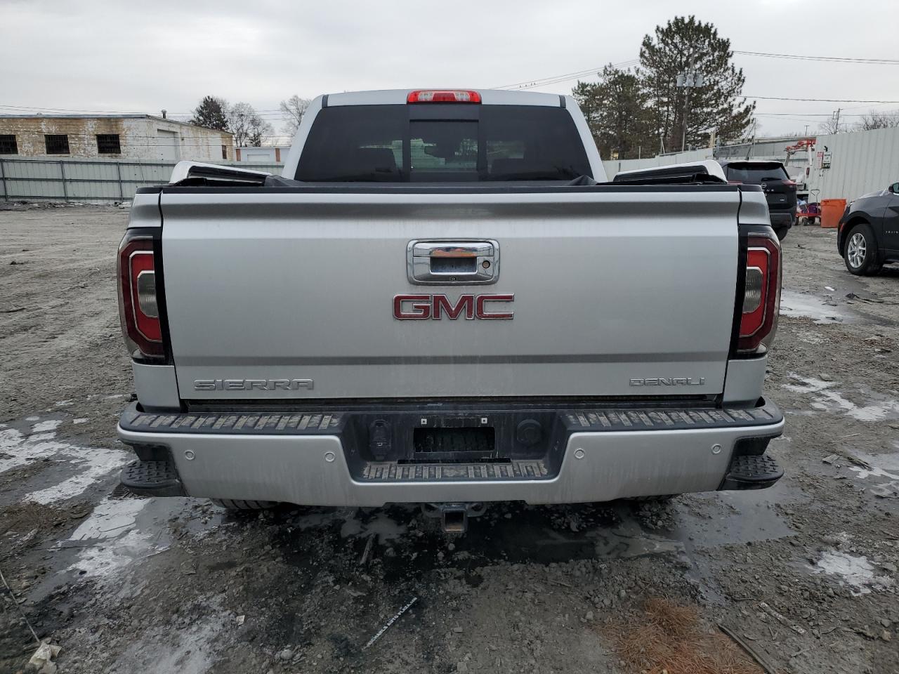 2018 GMC Sierra - Image 6