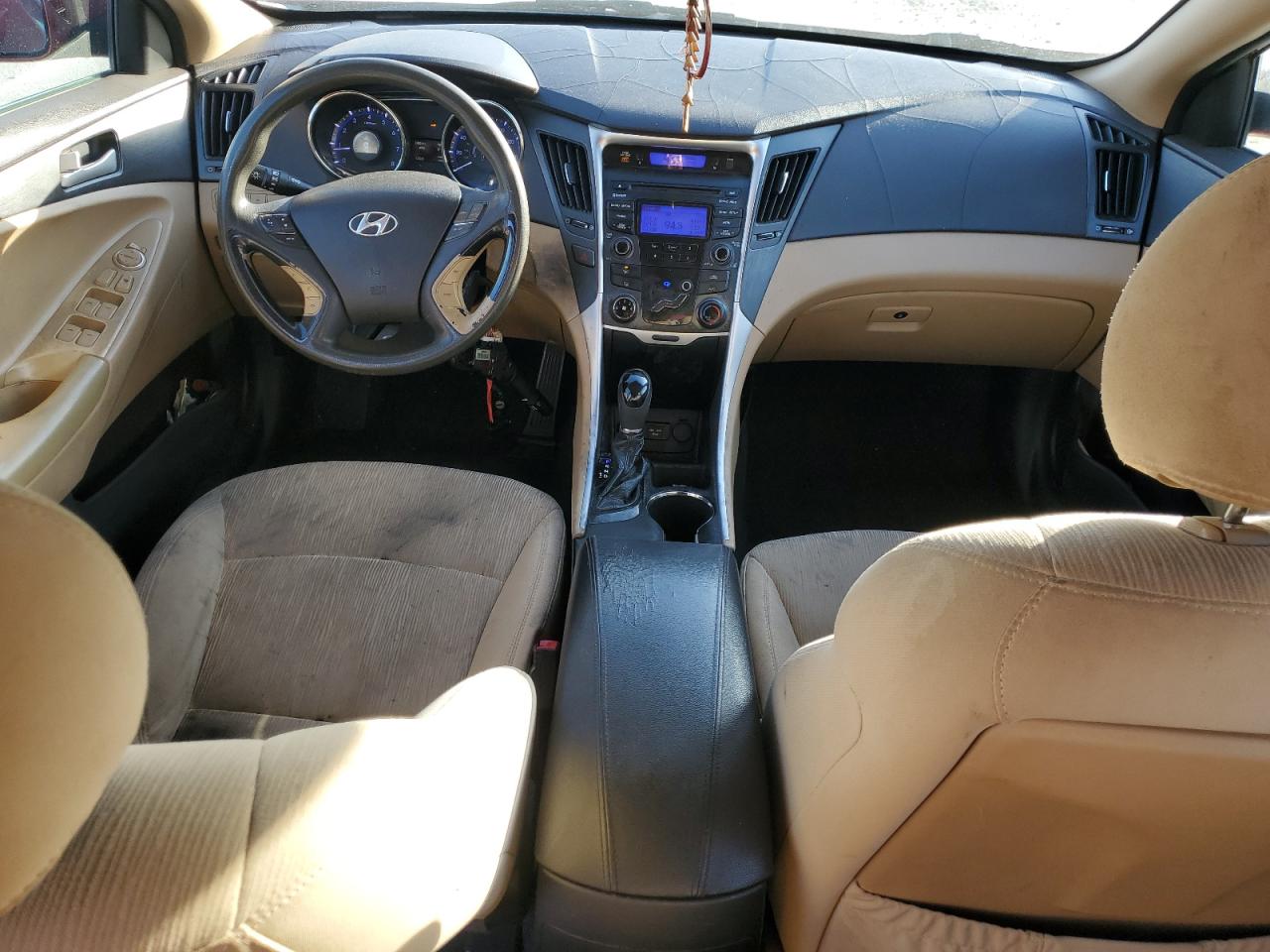 2012 Hyundai Sonata - Image 8