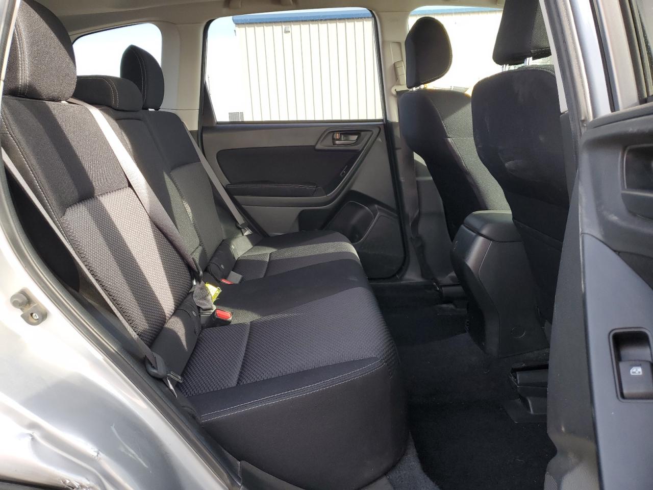 2014 Subaru Forester - Image 12