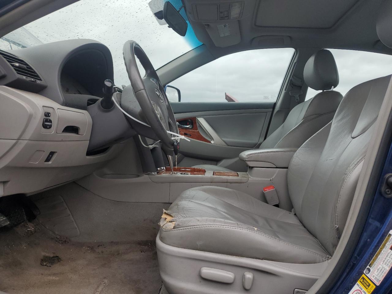 2011 Toyota Camry - Image 7