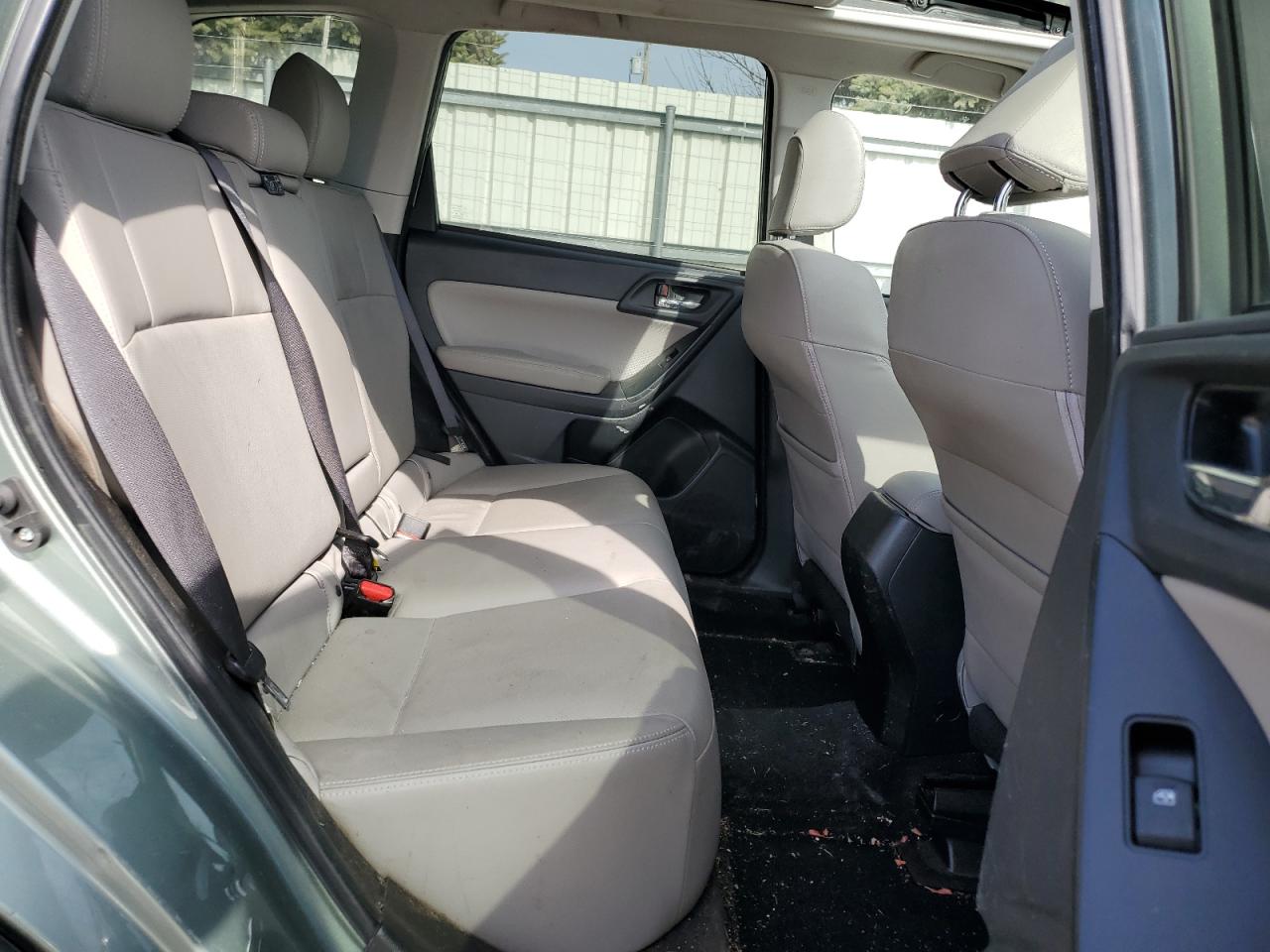 2015 Subaru Forester - Image 11
