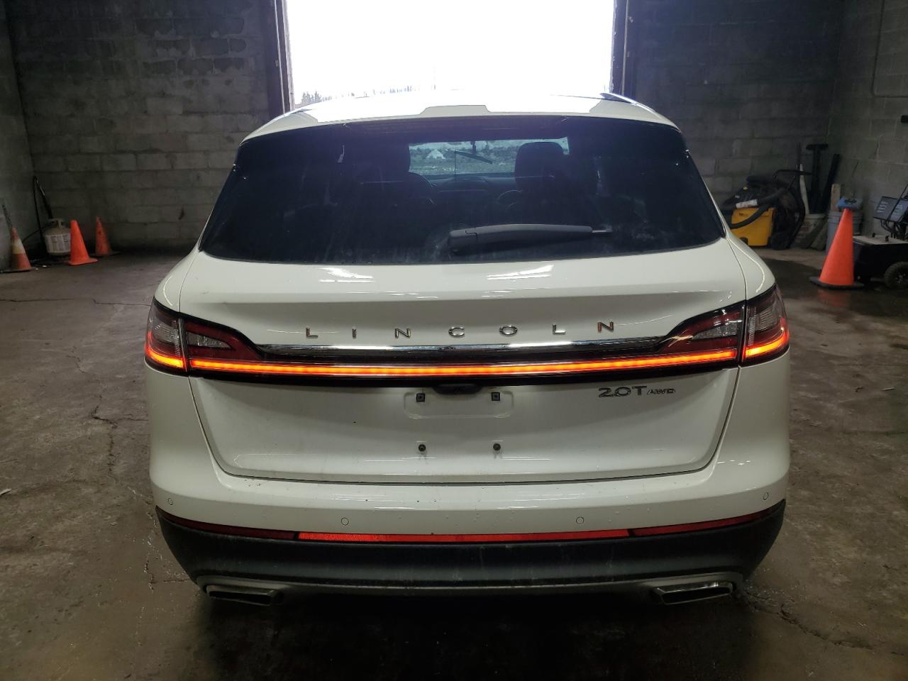 2020 Lincoln Nautilus - Image 6