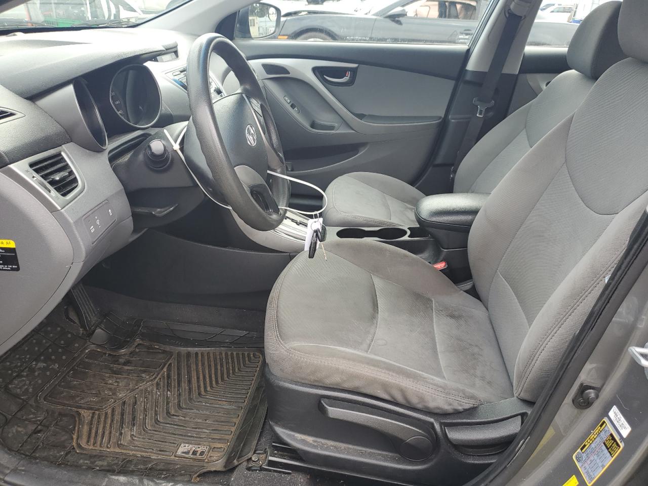 2013 Hyundai Elantra - Image 7