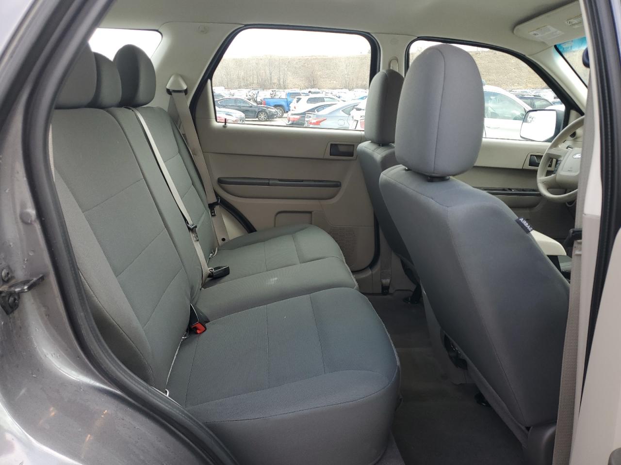 2011 Ford Escape - Image 11