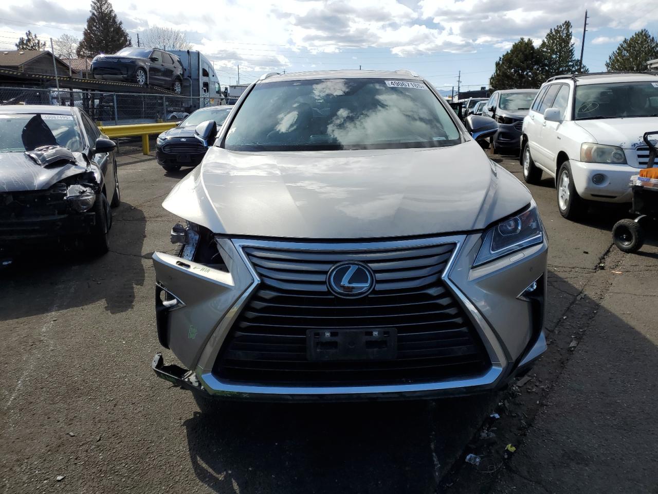2019 Lexus RX - Image 5