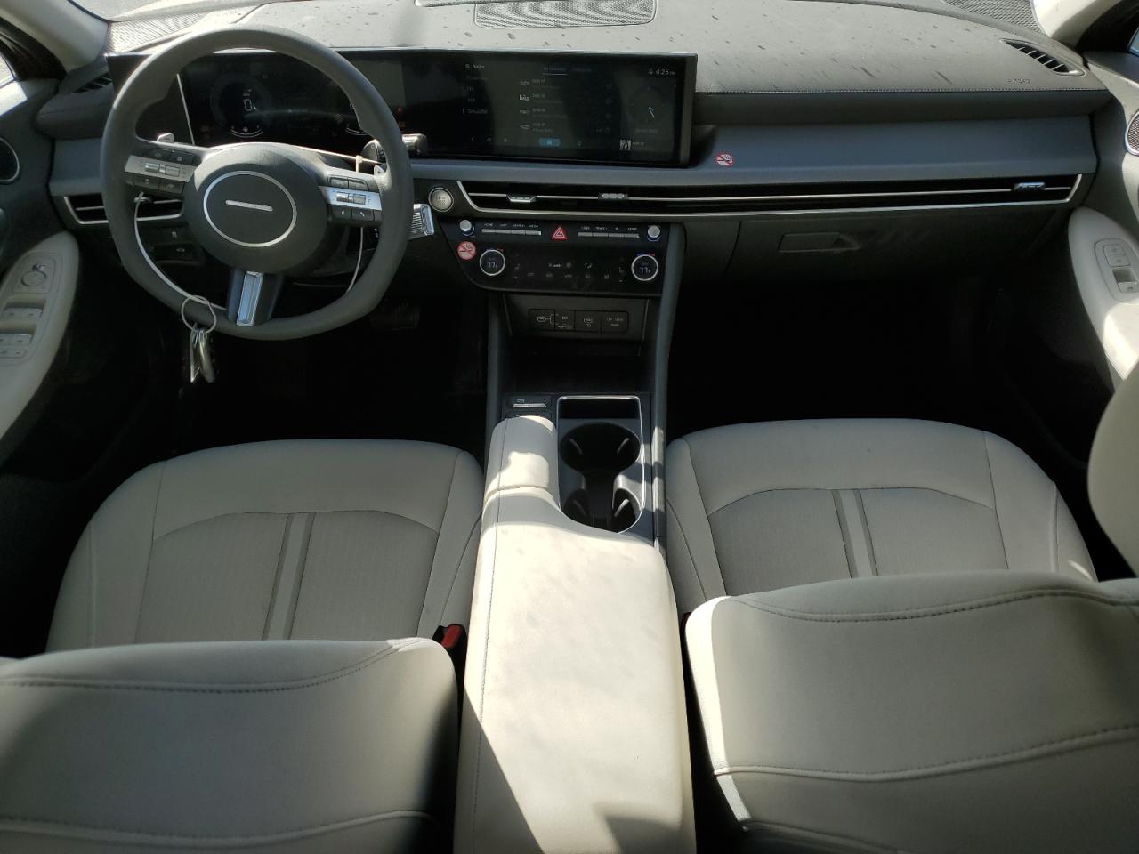 2024 Hyundai Sonata - Image 8
